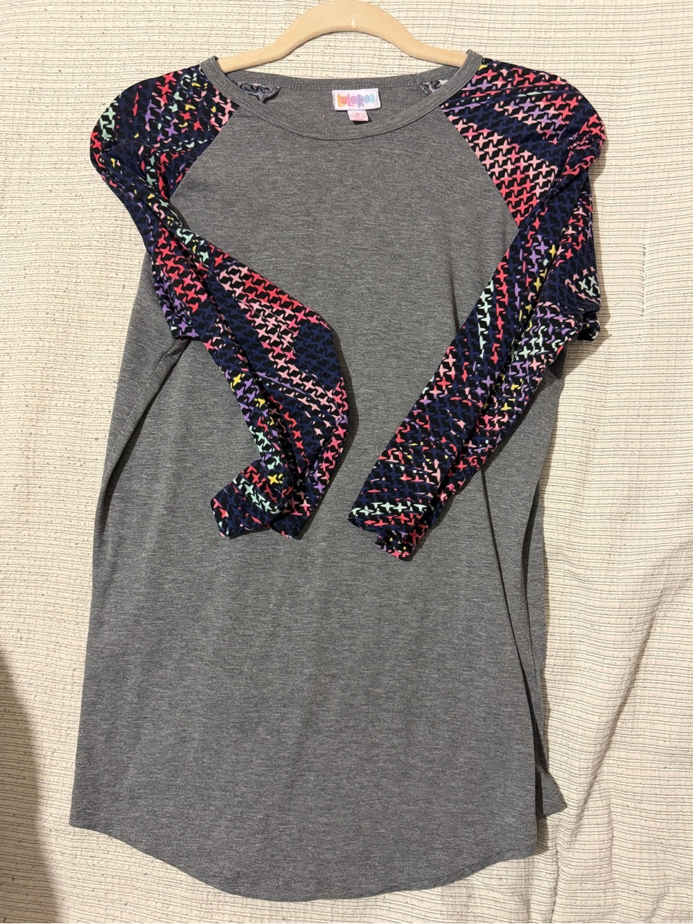 LuLaRoe Gray Top with Rainbow Logo Detail